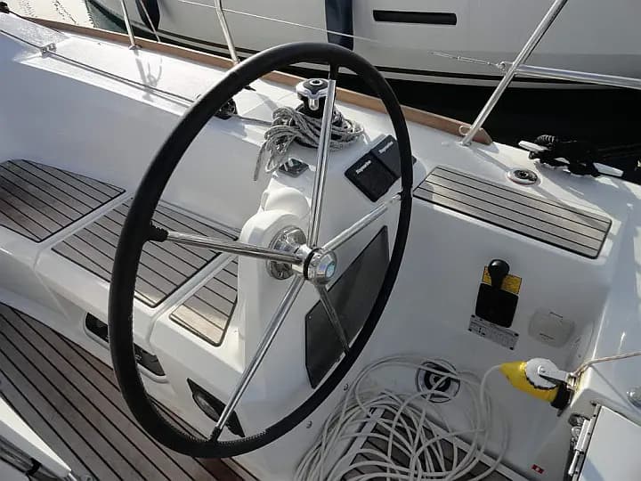Sun Odyssey 349 in Pula / Tehnomont Marina Veruda - Photo 5