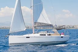 Hanse 385 in Lavrion Main Port thumbnail 26