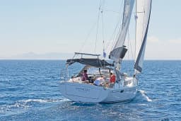 Hanse 385 in Lavrion Main Port thumbnail 3