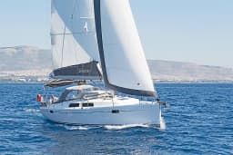 Hanse 385 in Lavrion Main Port thumbnail 5