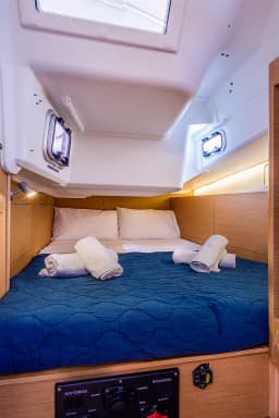 Sun Odyssey 410 in Nea Peramos - Attica / Nea Peramos thumbnail 14