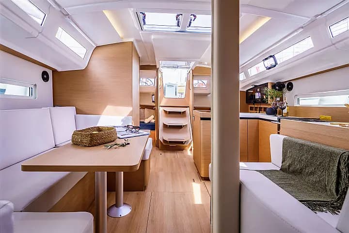 Sun Odyssey 410 in Nea Peramos - Attica / Nea Peramos - Photo 4