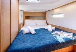 Sun Odyssey 410 in Nea Peramos - Attica / Nea Peramos thumbnail 7