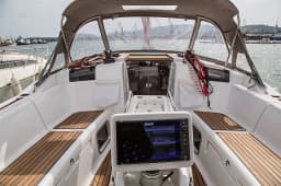 Sun Odyssey 419 in Volos / Port of Volos thumbnail 8