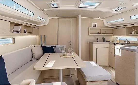 Oceanis 40.1 in Athens / Alimos Marina - Photo 3