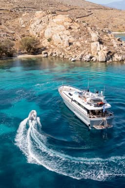 Akhir 27 in Mykonos / Ornos bay thumbnail 15