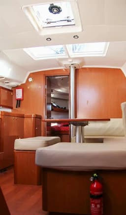 Oceanis 40 in Saint-Quay-Portrieux / Port d'Armor thumbnail 3