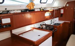 Oceanis 40 in Saint-Quay-Portrieux / Port d'Armor thumbnail 5