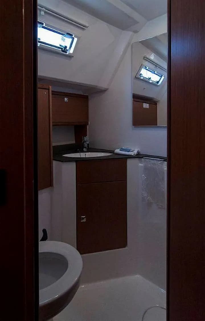 Bavaria Cruiser 46 in Split / ACI Marina Split - Photo 5