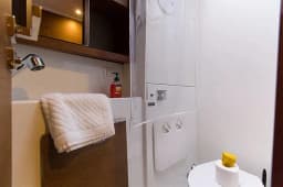 Lagoon 40 in Lavrion / Olympic Marina thumbnail 5