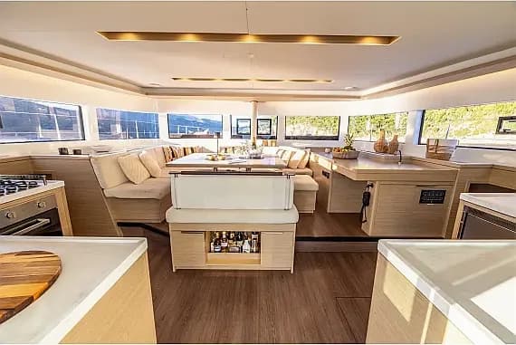 Planul punții pentru Lagoon 51 in Lefkada / Port of Lefkas