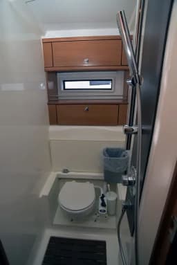Bavaria Cruiser 56 in Kavala Marina thumbnail 5