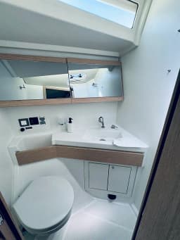 Oceanis 46.1 in Novi Vinodolski / Marina Novi thumbnail 7