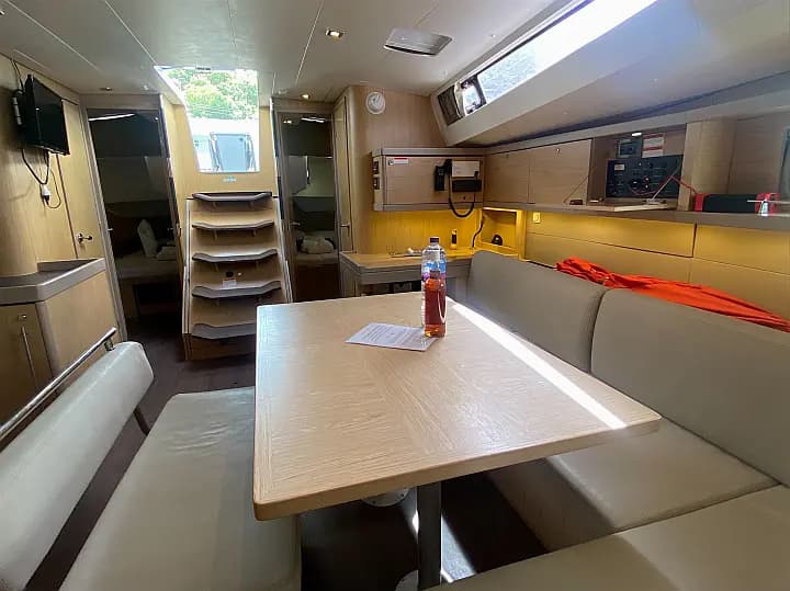 Oceanis 48 in Tortola / Road Town / Fort Burt Marina - Photo 4