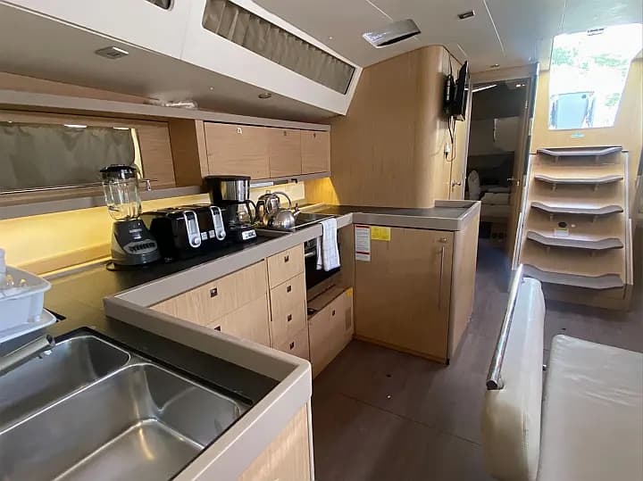 Oceanis 48 in Tortola / Road Town / Fort Burt Marina - Photo 5
