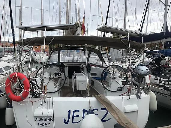 Sun Odyssey 519 in Mallorca / Palma de Mallorca / La Lonja Marina Charter - image 1