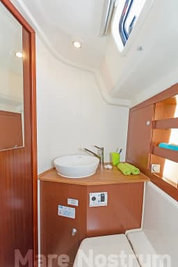 Hanse 385 in Kos / Marina Kos thumbnail 18