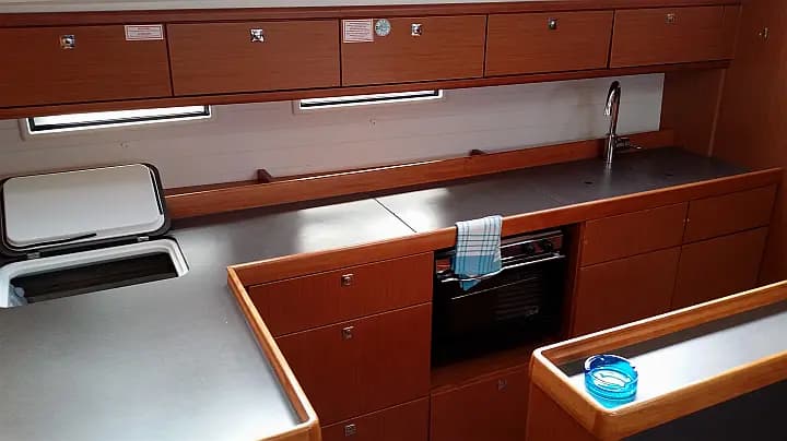 Bavaria Cruiser 46 in Lavrion Main Port - Photo 4