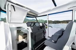 Axopar 37 XC Cross Cabin in Athens / Alimos Marina thumbnail 4