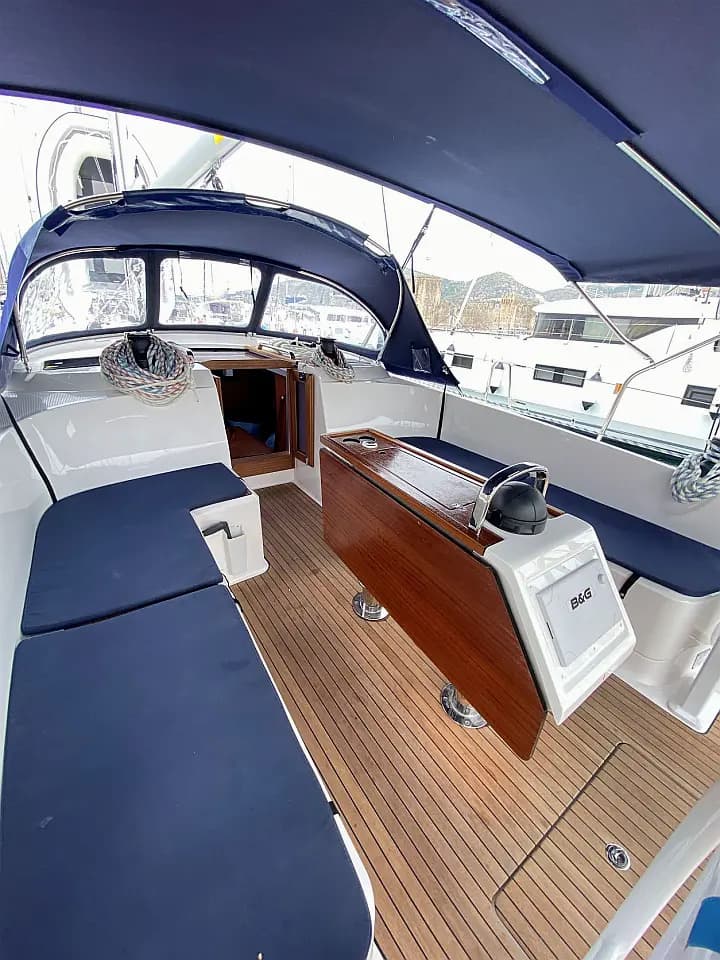 Bavaria Cruiser 46 in Trogir / ACI Marina Trogir - Photo 4