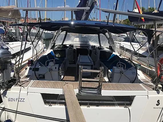 Oceanis 45 in Mallorca / Palma de Mallorca / La Lonja Marina Charter - Photo 1