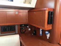 Oceanis 45 in Mallorca / Palma de Mallorca / La Lonja Marina Charter thumbnail 16