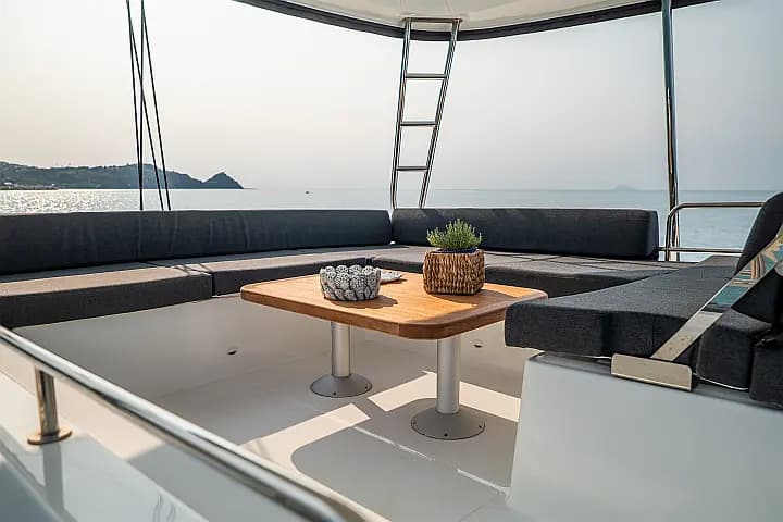 Lagoon 51 in Salerno / Marina d'Arechi - Photo 4