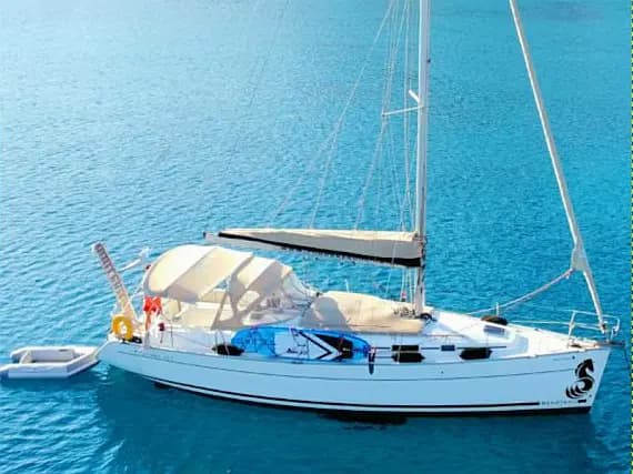 Cyclades 39.3 in Rhodes New Marina - image 1