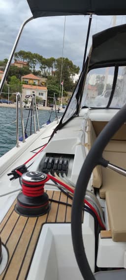 Oceanis 46.1 in Šolta / Rogač thumbnail 10