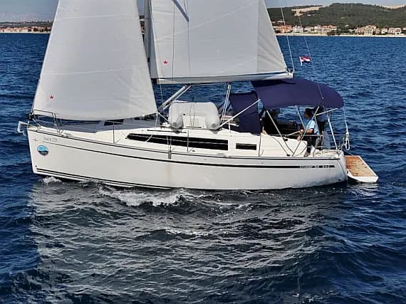 Bavaria Cruiser 34 in Sukošan / D-Marin Dalmacija Marina - image 1
