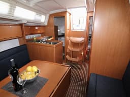 Bavaria Cruiser 34 in Sukošan / D-Marin Dalmacija Marina thumbnail 10