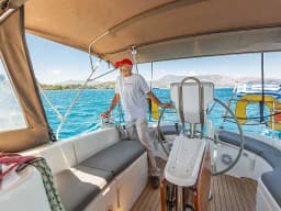 Oceanis 423 in Preveza Main Port thumbnail 13