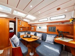 Oceanis 423 in Preveza Main Port thumbnail 18