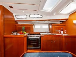 Oceanis 423 in Preveza Main Port thumbnail 19