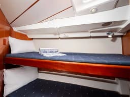 Oceanis 423 in Preveza Main Port thumbnail 21