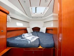 Oceanis 423 in Preveza Main Port thumbnail 22