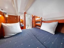 Oceanis 423 in Preveza Main Port thumbnail 4