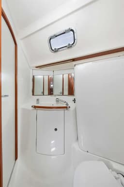 Oceanis 423 in Preveza Main Port thumbnail 5