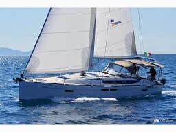 Sun Odyssey 469 in Puntone / Marina di Scarlino thumbnail 2