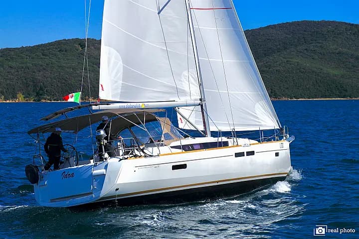 Sun Odyssey 469 in Puntone / Marina di Scarlino - Photo 5