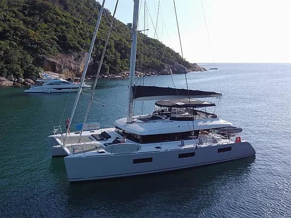 Lagoon 620 in Jacuecanga, Angra dos Reis (RJ) / BR Marinas Verolme - image 1