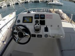 Prestige 420 Fly in Šibenik / D-Marin Marina Mandalina thumbnail 31