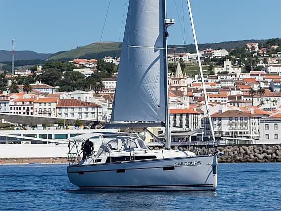 Bavaria Cruiser 37 in Terceira / Angra do Heroismo / Marina d'Angra - image 1