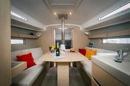 Oceanis 34.1 in Lefkada / D-Marin Marina Lefkas thumbnail 12