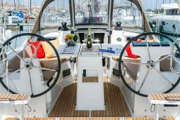 Oceanis 34.1 in Lefkada / D-Marin Marina Lefkas thumbnail 18