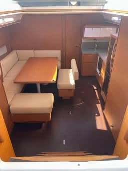 Dufour 470 in Sicily / Capo d'Orlando Marina thumbnail 11
