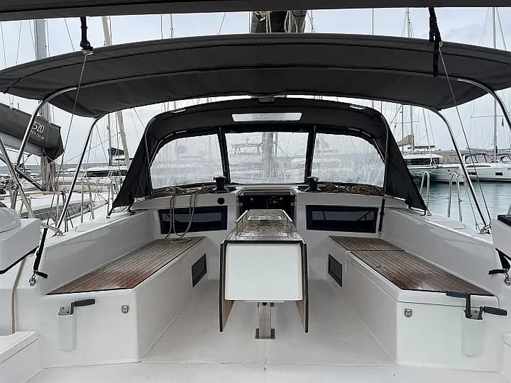 Dufour 470 in Sicily / Capo d'Orlando Marina - Photo 5
