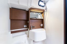 Oceanis 51.1 in Lefkada / Port of Lefkas thumbnail 29