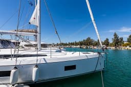 Oceanis 51.1 in Lefkada / Port of Lefkas thumbnail 7
