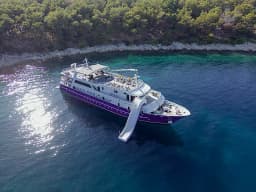 Motoryacht in Split / Port of Split / East Harbour thumbnail 6